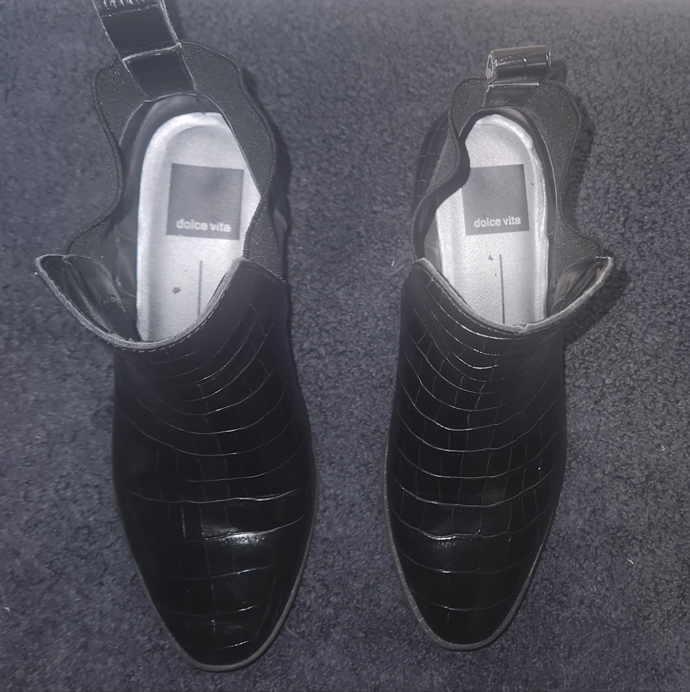 Dolce Vita Tristan Black  Leather And Textile Croc-Embossed Ankle Booties Size 6